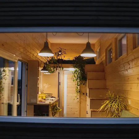 Pop Tiny House アパート